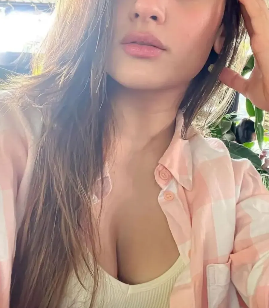 Pihu Bhatia, escort model in Singanallur
