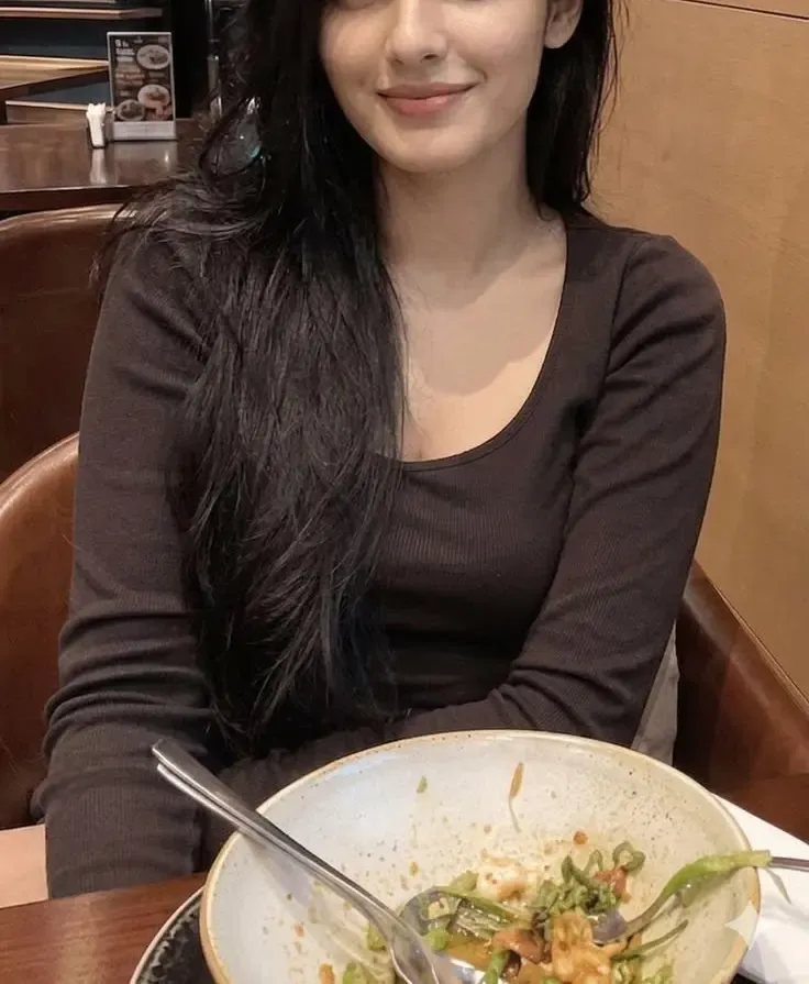Reva Bhatia, escort model in RS Puram