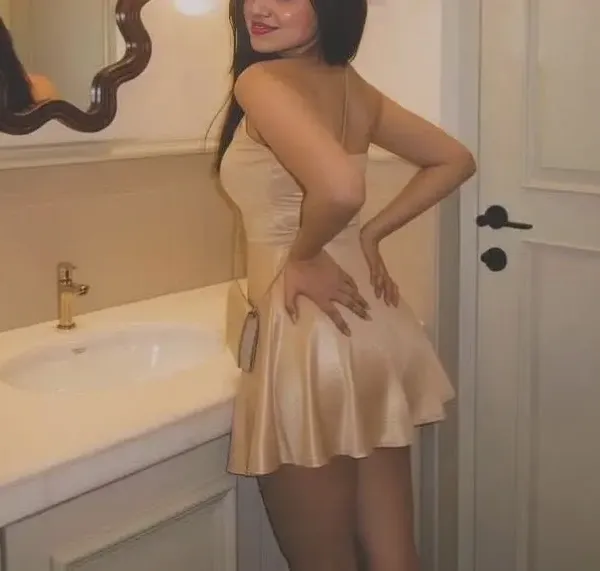 Vanya Reddy, escort model in Vadavalli